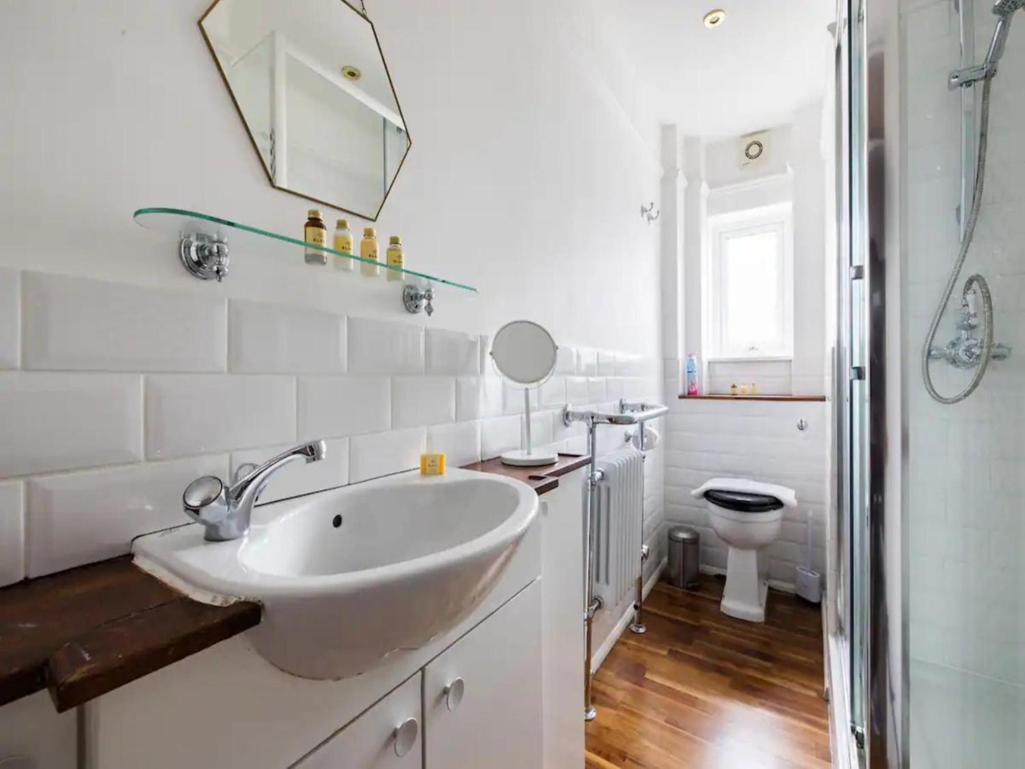Apartament Pass The Keys Spacious And 2 Bedroom Flat In Chelsea